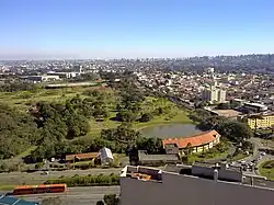 Vista aérea do bairro Jardim Botânico, com vista parcial do parque.