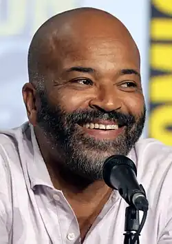 Jeffrey Wright sorrindo