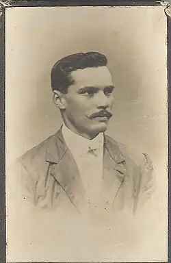 Registro fotográfico feito quando ainda residia em Osigo, Vêneto, Itália, antes de 1875, ano em que emigrou para o Brasil.