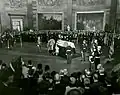 Os restos mortais do presidente Kennedy jazem na rotunda do Capitólio dos Estados Unidos em 24 de novembro de 1963.