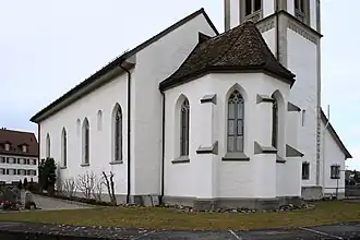 A abside da igreja St. Martin em Busskirch, comuna Jona, Suíça
