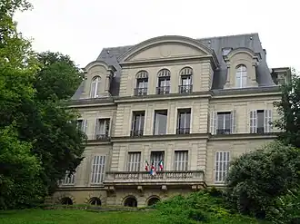 O hôtel de ville.