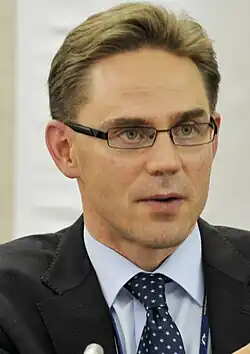 Jyrki Katainen 14 de outubro de 1971 (54 anos), serviu de 2011 a 2014