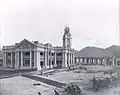 A Estação de Kowloon e a Torre do Relógio em 1914.