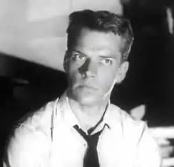 Keith Andes (Larry Fleming, o jornalista)
