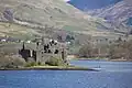 O Castelo de Kilchurn, visto do Hotel Loch Awe a oeste