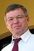 Kjell Magne Bondevik nascido 3 de setembro de 1947 (78&nbsp;anos) serviu 1997–2000 e 2001–2005