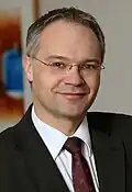 Klaus Tschütscher's official prime minister photograph, 2009