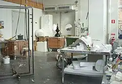 Oficina no interior do edifício