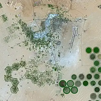 pivôs centrais de irrigação em Cufra visto por satélite