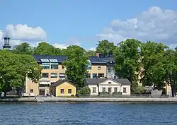 A Escola Superior de Belas Artes, vista do curso de água de Strömmen