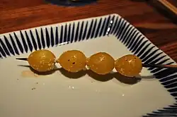 Nozes de ginkgo torradas