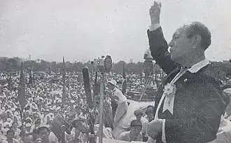 Kyuichi Tokuda durante um discurso em 1946