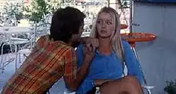 Captura de tela do filme "La Ragazzina" dirigido por Mario Imperoli, lançado em 1974
