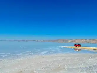 Lago Tuz, na estremidade sudeste da província de Ancara