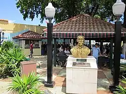 O busto do General Máximo Gómez no famoso Parque Dominó na Calle Ocho de Pequena Havana.