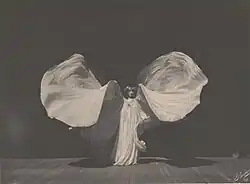 Dança moderna (e iluminação moderna do palco) inovadora Loie Fuller