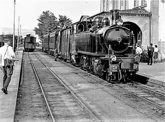 Locomotiva E207 em Loivos, na segunda metade do séc.XX