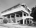 3 – Lovell Beach House em Newport Beach, 1926 (Rudolph Schindler)[15]