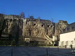 O desfiladeiro do Bock com as aberturas dos canhões