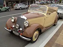 170 V Cabriolet, volante à direita