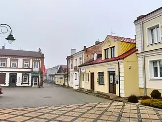 Casas na praça principal