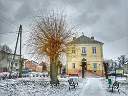 Praça principal e Prefeitura