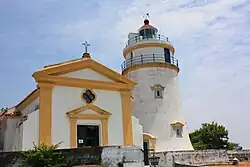 Capela e Farol da Guia