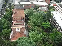 Visão aérea de parte do campus.