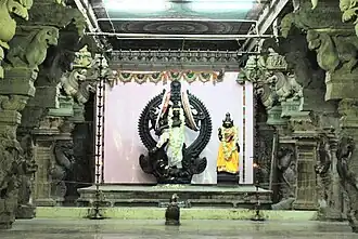 Shiva Nataraja no Templo Meenakshi Amman, em Madurai, Tamil Nadu, Índia.
