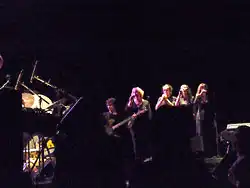 Foto do grupo Magma apresentando-se em concerto na cidade de Strasbourg, no ano de 2007