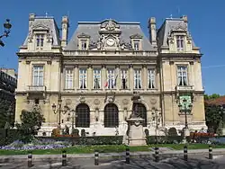 A Prefeitura de Neuilly-sur-Seine.