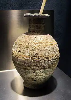 Unguentário piriforme, 450−250 a.C., Museu de Nápoles