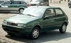 Mazda 121 (1996-2002) Artigo principal: Ford Fiesta