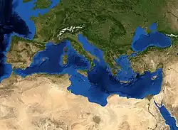 D. trunculus tem como habitat as águas da Europa e mar Mediterrâneo (imagem)[2] até Israel[3] e mar Vermelho.[4]