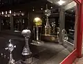 Vitrine com as principais taças conquistadas pelo clube, como da Libertadores da América e Mundial de Clubes