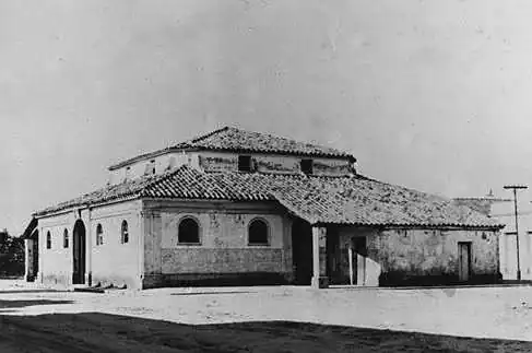 Foto do antigo Mercado Municipal de Santo Amaro, pré inauguração.