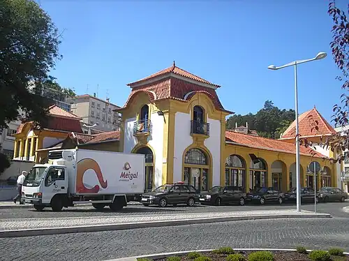 Perspectiva da fachada lateral esquerda (norte)