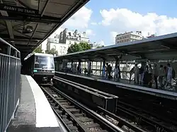 Um trem MP 89 na estação Bastille da linha 1, em 2006.