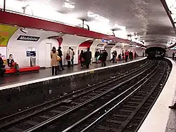 Plataformas da linha 12.