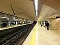 Plataformas da estação da Linha Verde