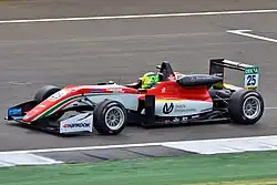 Mick Schumacher conduzindo a Prema em Silverstone, pela F3 Europeia de 2017