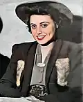 1945- The elegant lady Laura Dornelles Gonçalves in typical 40s clothing with hat and fur - colorized photo.Época do pós-guerra. Primeira dama.Típico de época.