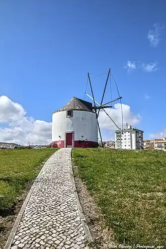 Moinho da Laureana, em Famões