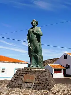 Cristóvão Colombo, Ilha de Santa Maria