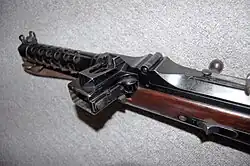 Alojamento do carregador de duas finalidades