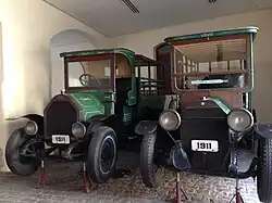 Carros utilizados para transporte ou remoção de doentes.