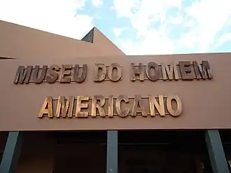 Fachada do Museu do Homem Americano