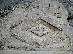 Outro tema da caixa esculpida, mesmo lugar.