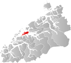 Mapa do condado de Møre og Romsdal com Midsund em destaque.